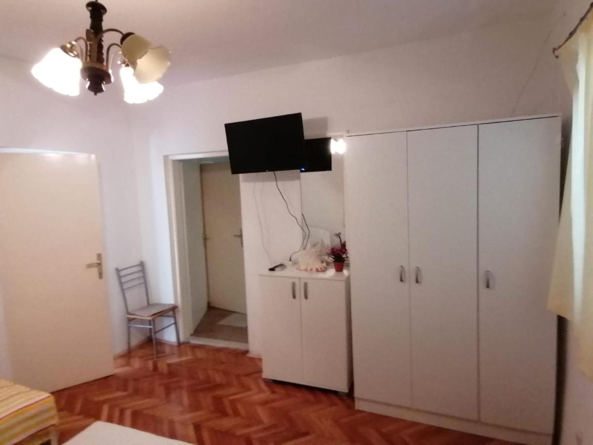 Apartments Piko2 イェルサ エクステリア 写真
