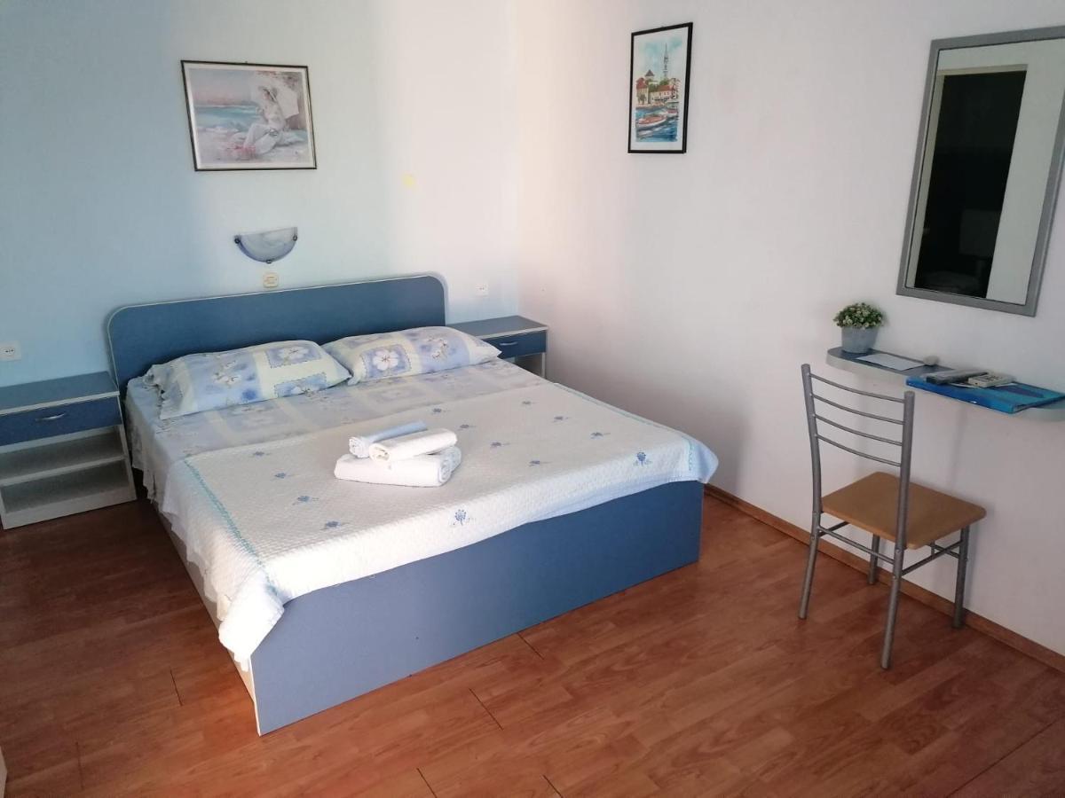 Apartments Piko2 イェルサ エクステリア 写真