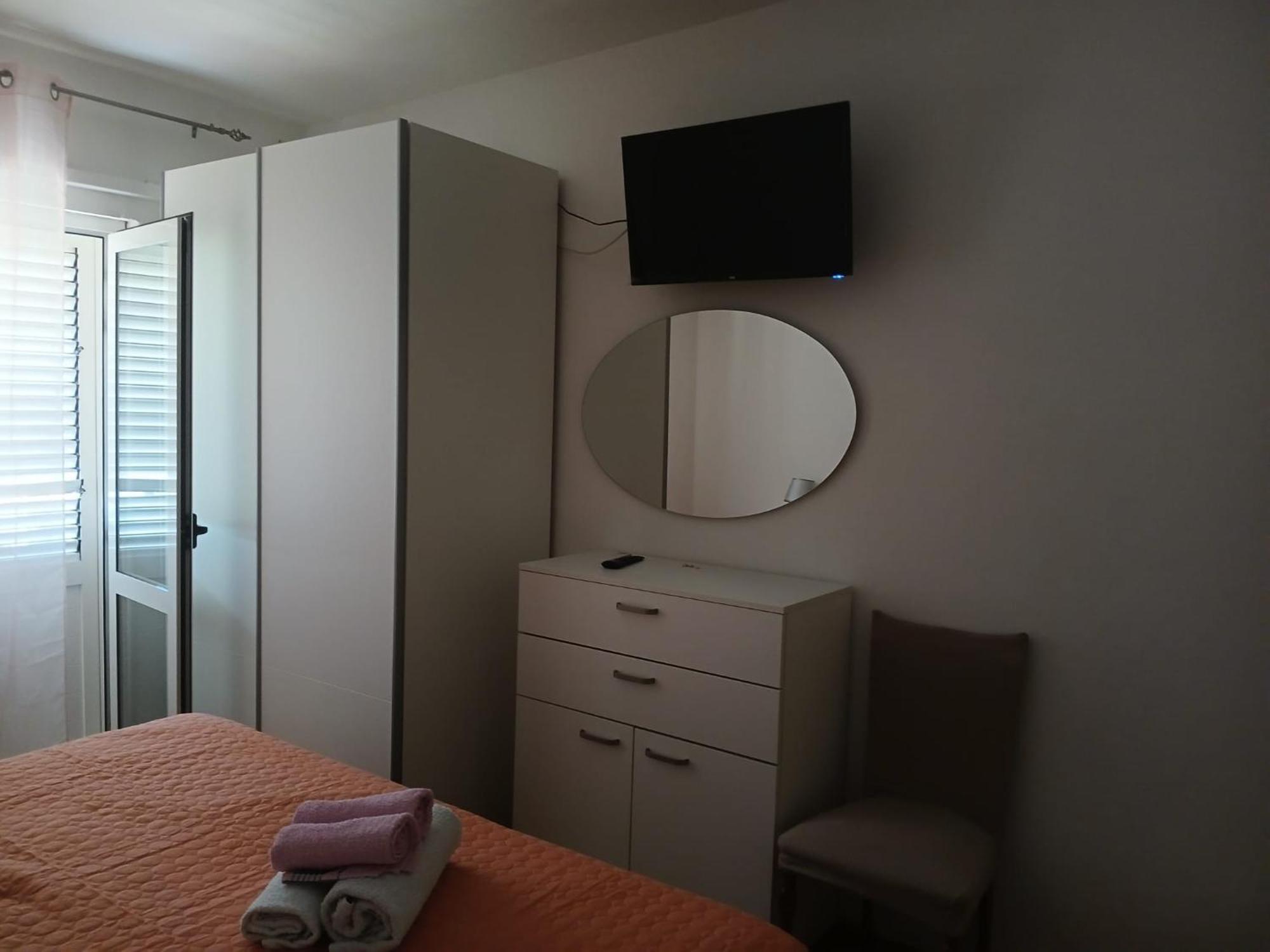 Apartments Piko2 イェルサ エクステリア 写真